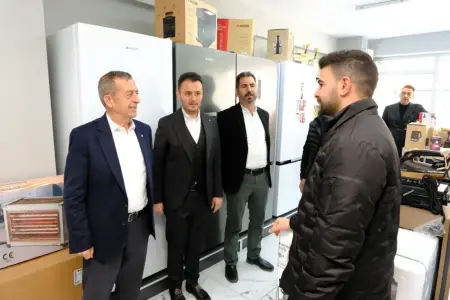 Tanoğlu ve Meclis Üyeleri İliç’te Esnaf ve Yerel Yönetimle Bir Araya Geldi